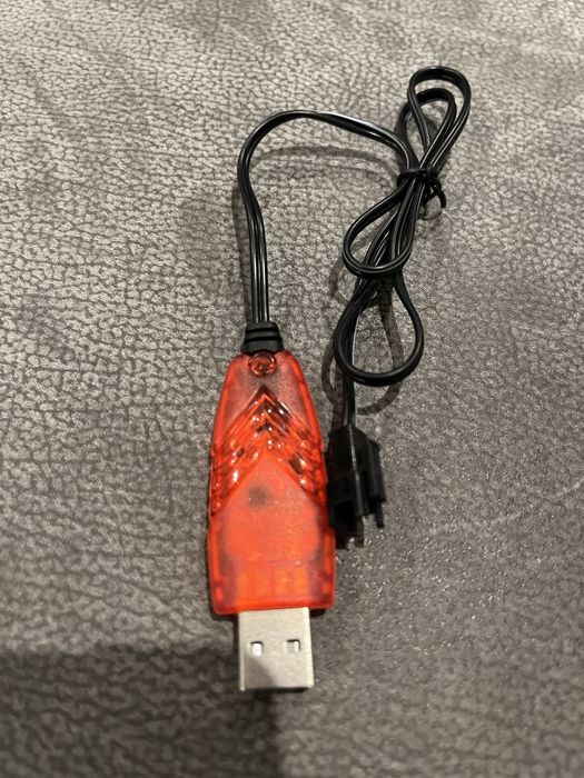 Lote de cabos eletrónicos (USB, HDMI, RCA, etc.) – 10€ negociáveis