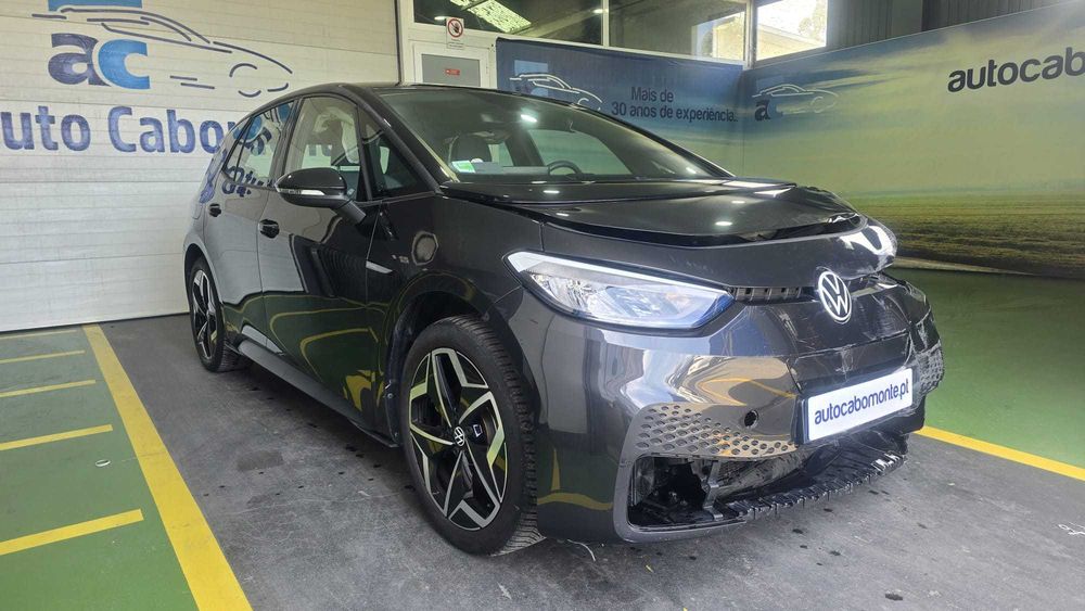 Volkswagen ID.3 150 cv PURE  -  Salvado