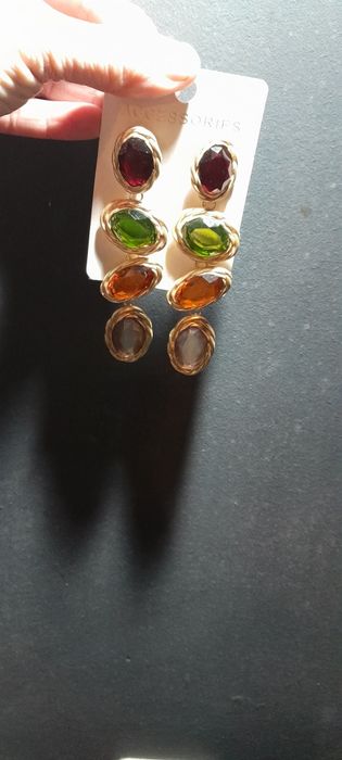 Brincos compridos coloridos