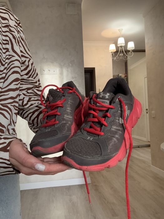 Кросівки Under Armour