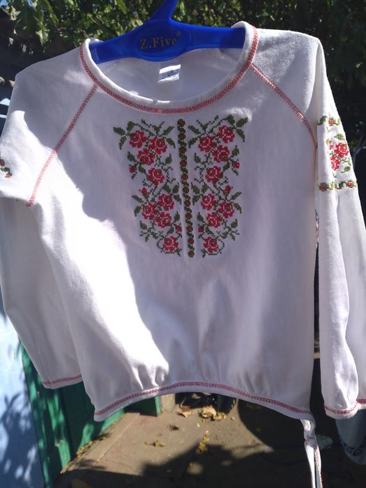 Вишиванка на дівчинку