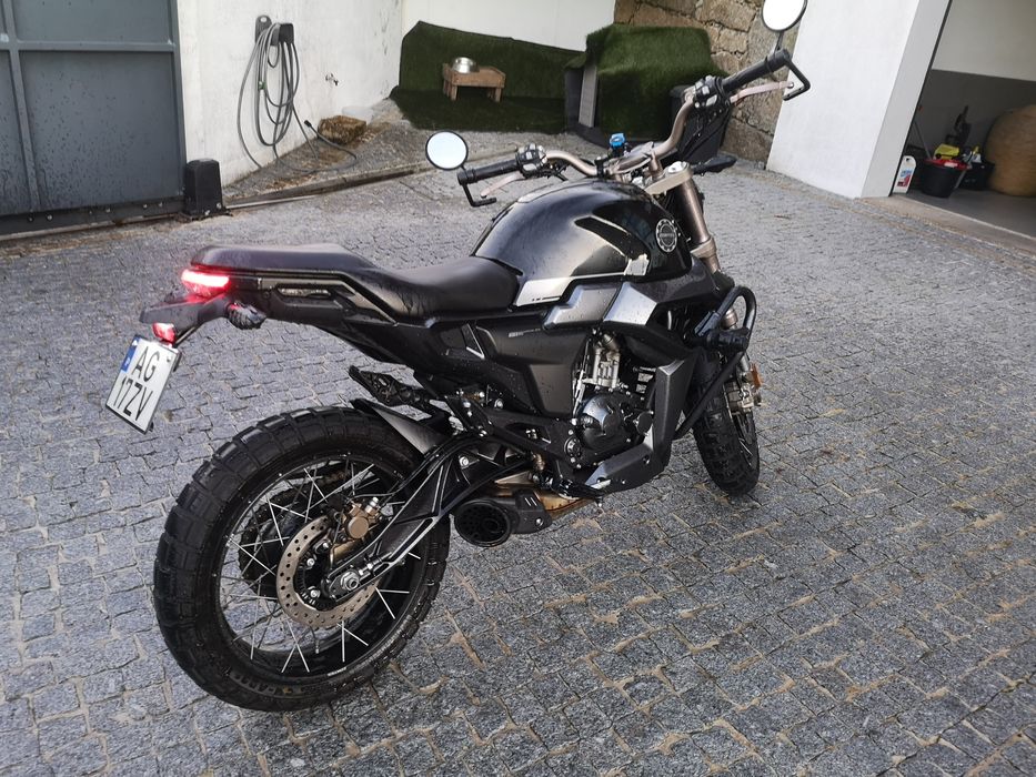 Zontes G1X 125cc de 2021 – Excelente Estado com Melhorias
