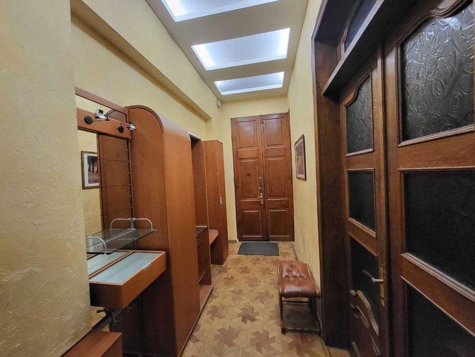 Четырехкомнатная в Центре/Софиевская.