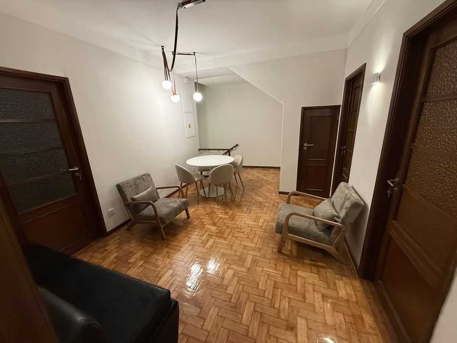 Aluguer quarto single em apartamento T5 - ultimo quarto