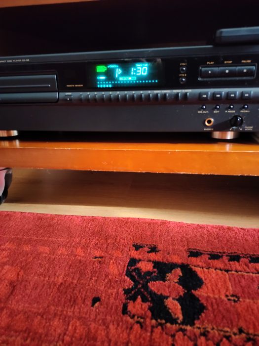 Leitor CD Marantz cd52