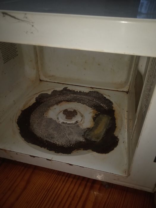 Мікроволновка Сатурн на запчастини