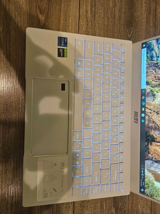 Laptop MSI Prestige 14  I7 1185G7 GTX 1650 16GB RAM 500GB SSD