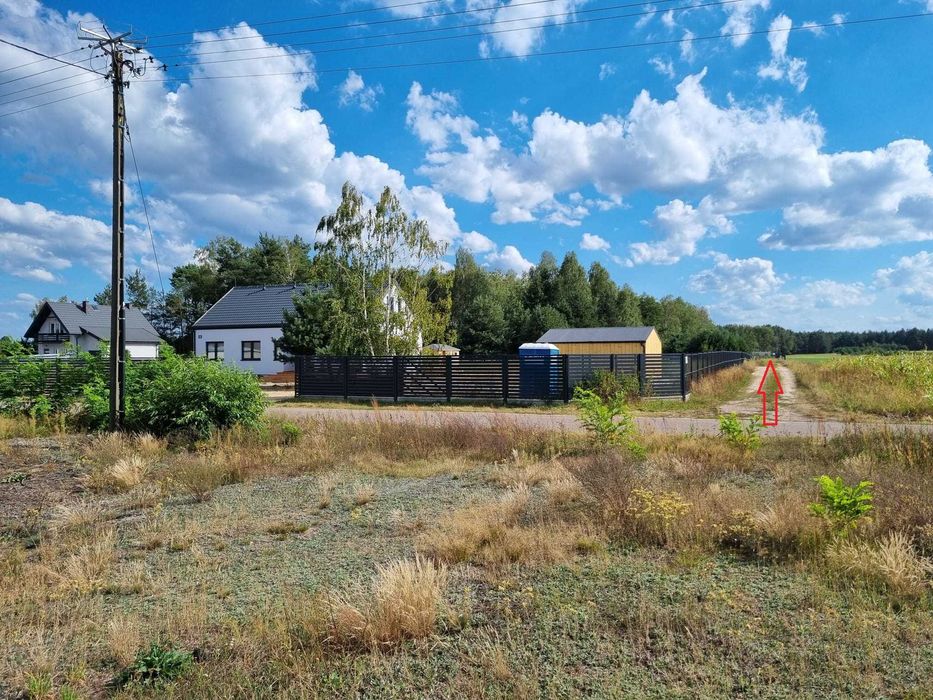 Działka budowlana  z warunkami zabudowy w miejscowości Adelin