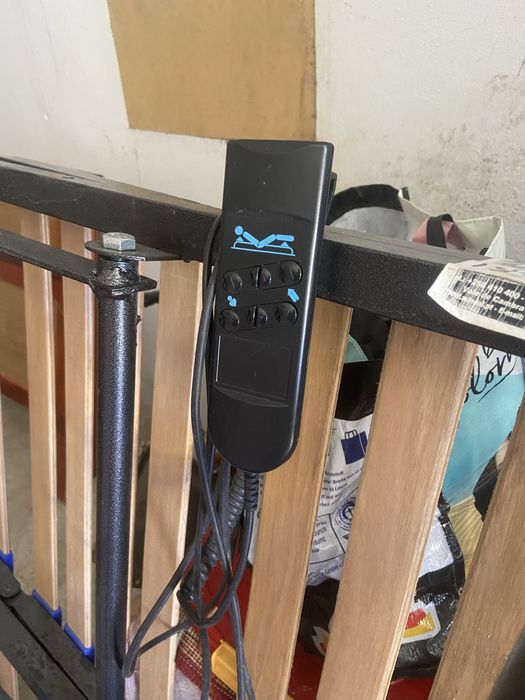 Cama articulada como nova com colchão