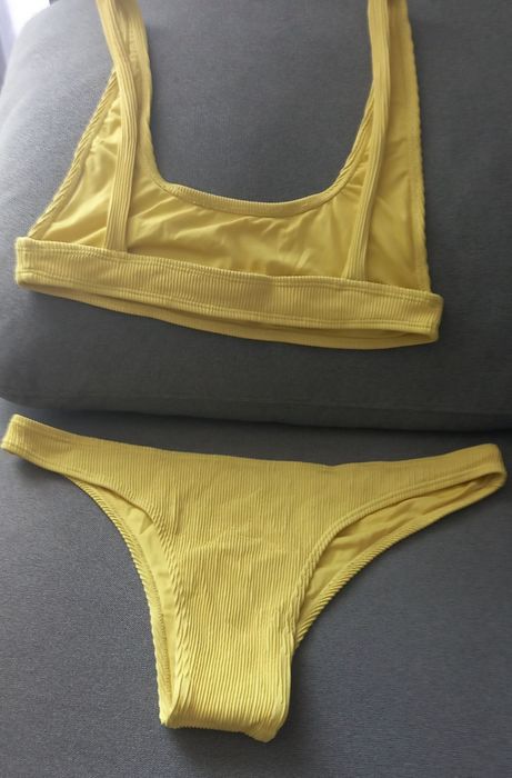 Bikini amarelo, como novo, Pull&Bear, colecção  Pacific Republic