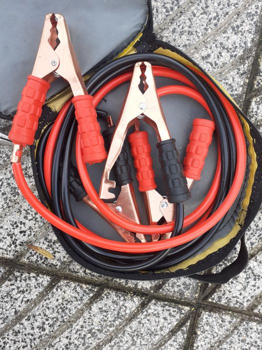 Lote de ferramentas usadas+cabos de bateria  novos