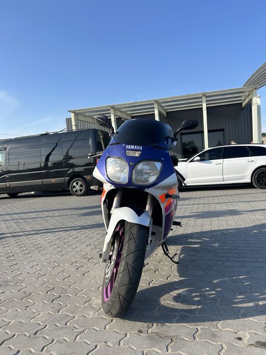 Yamaha YZF 750R