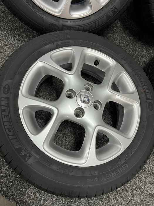 Диски з шинами R15 4/100 Renault Original Twingo