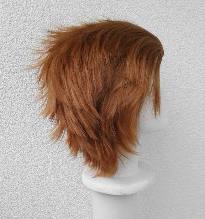 Brązowa krótka męska peruka bez grzywki z zaczesem cosplay wig brązowy