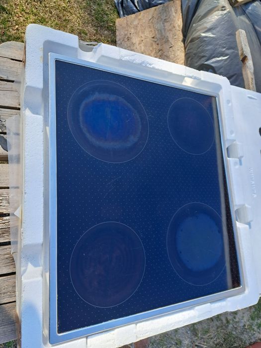 Piekarnik z płytą elektryczną