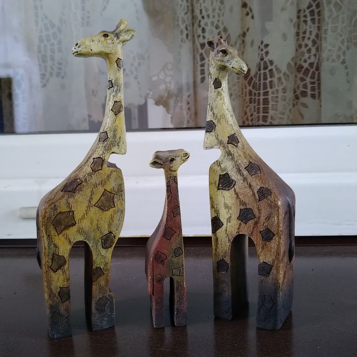 Rzeźba stado żyraf