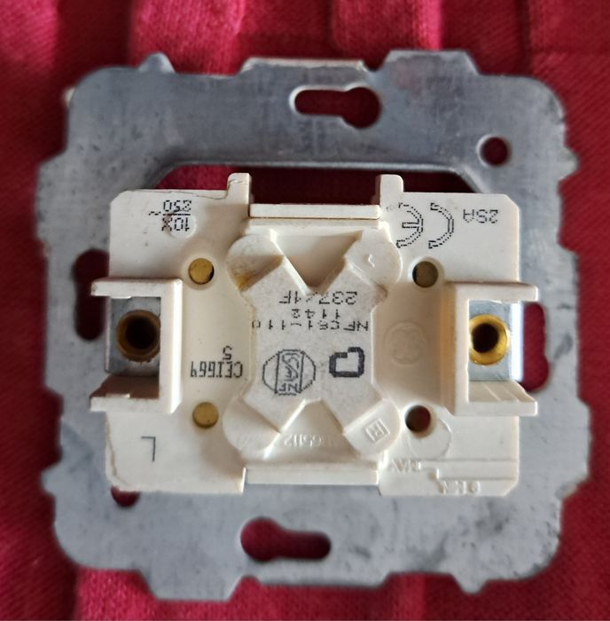 Mirror Switches and Keys64741005328770121