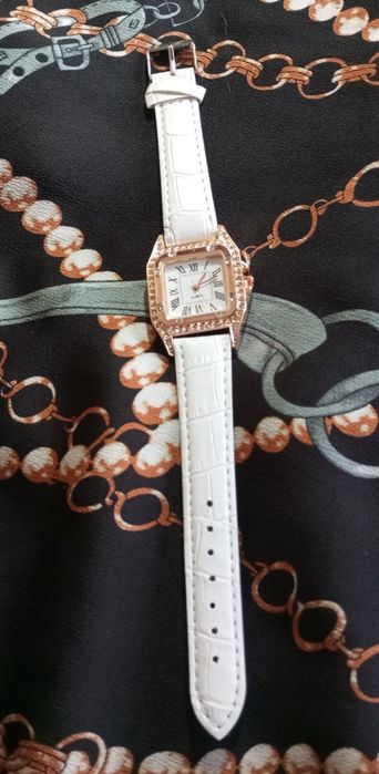 Продам жіночий годинник