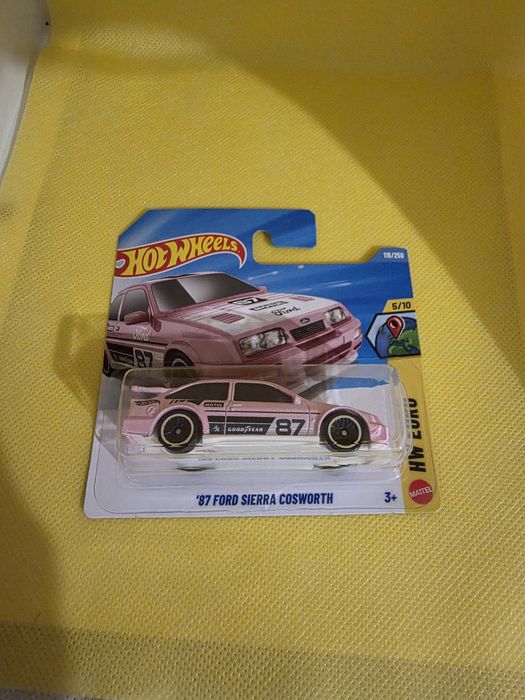 Hot Wheels Ford Sierra Case E 2026