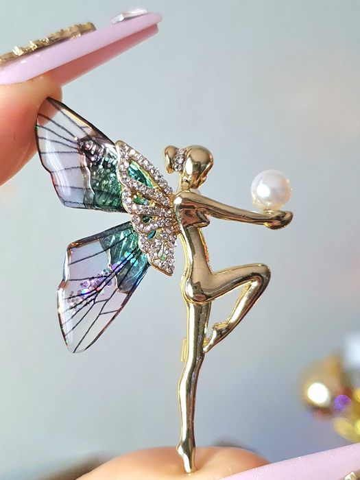 Broche / pregadeira fada dourada azul e roxo, asas acrílico e cristais