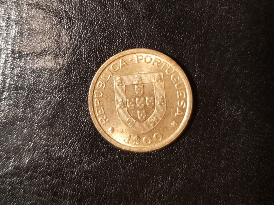 Moeda 1$00 1982 Mundial de Hoquei RARA