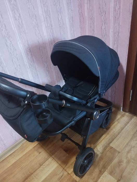 Продам коляску Carrella Epica 2 в 1