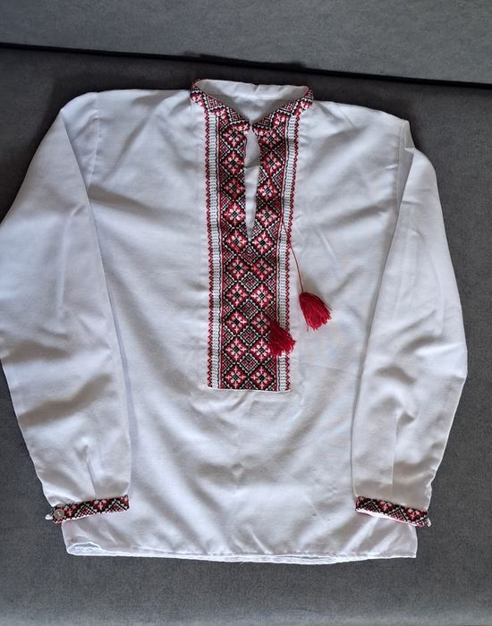 Продам вишиванку на хлопчика