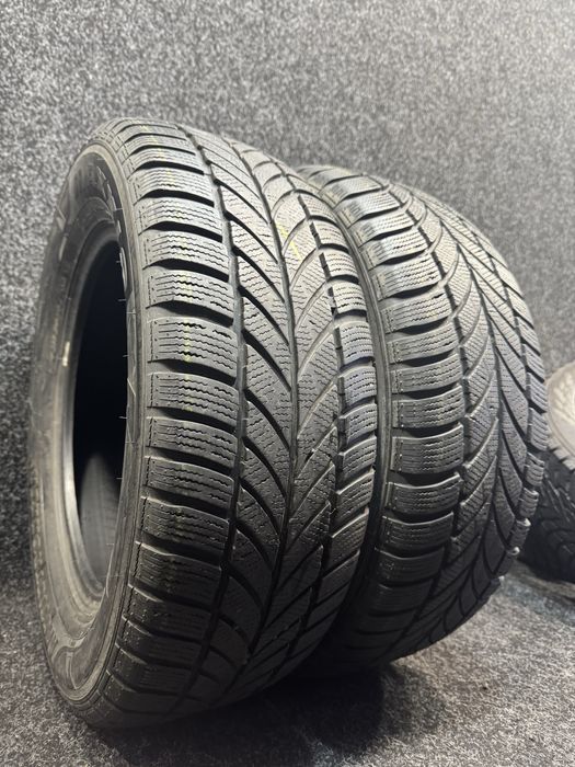 Шини зимні Б/У 225/60R16 Maxxis Arctic Trekker