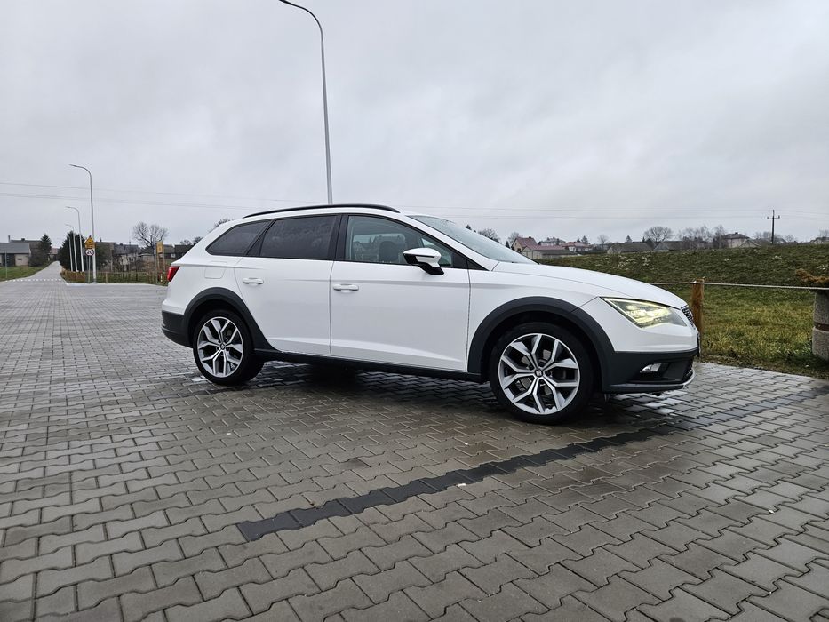 Piękny Seat Leon X-PERIENCE 1.6 TDI led alus 18