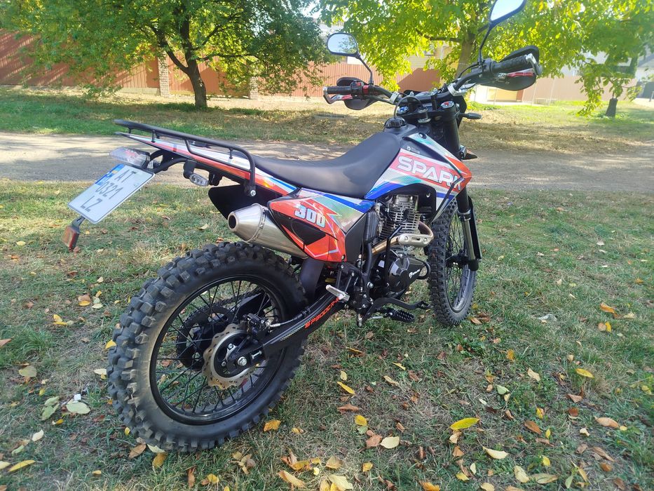 Мотоцикл Spark SP300Cr5