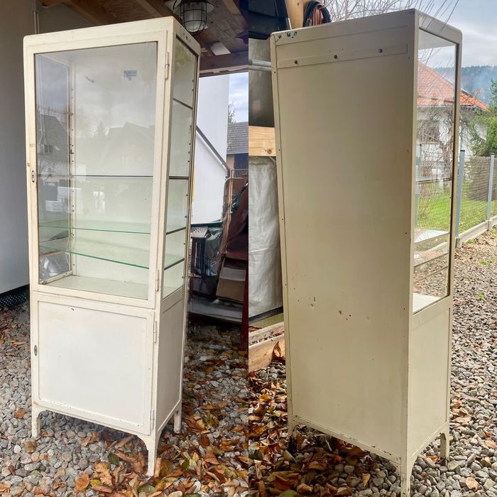 Witryna medyczna, szafka medyczna PRL lata 60