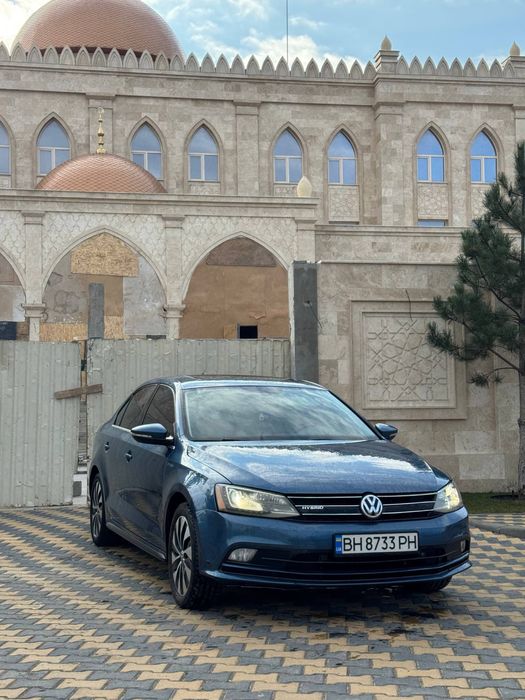 Продаем volkswagen jetta гибрид SEL