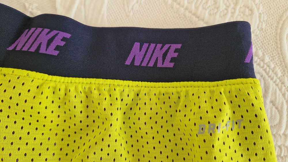 Calções Nike, Dri-Fit, tamanho L