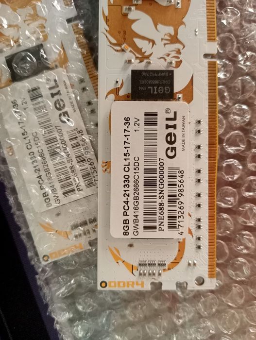 16 ГБ DDR4 2666 Geil