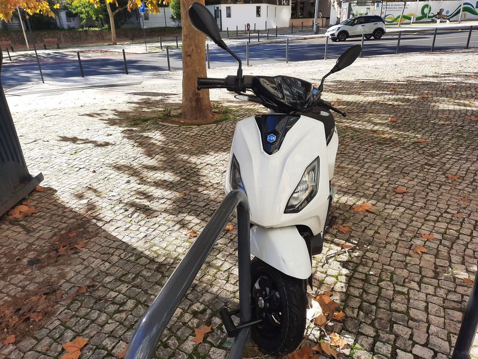 Piaggio One Active - 100% Elétrica - Branca