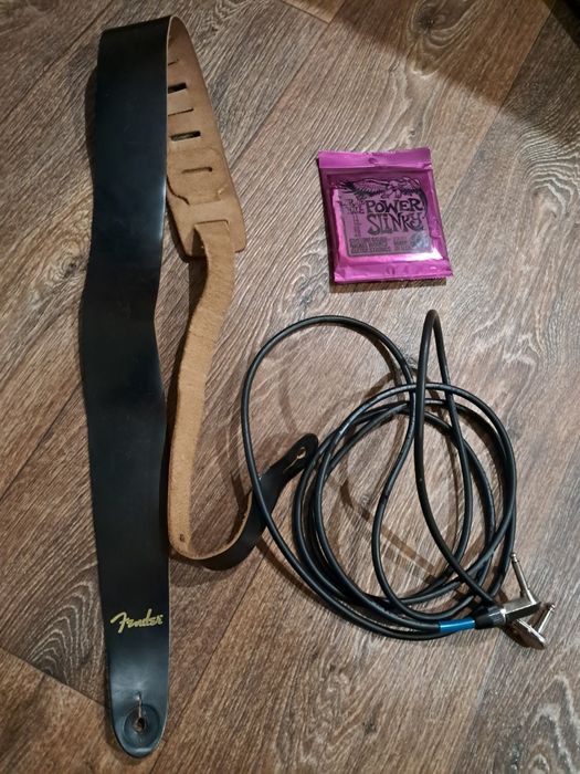 Ремень Fender + Шнур гітарний + медіатори