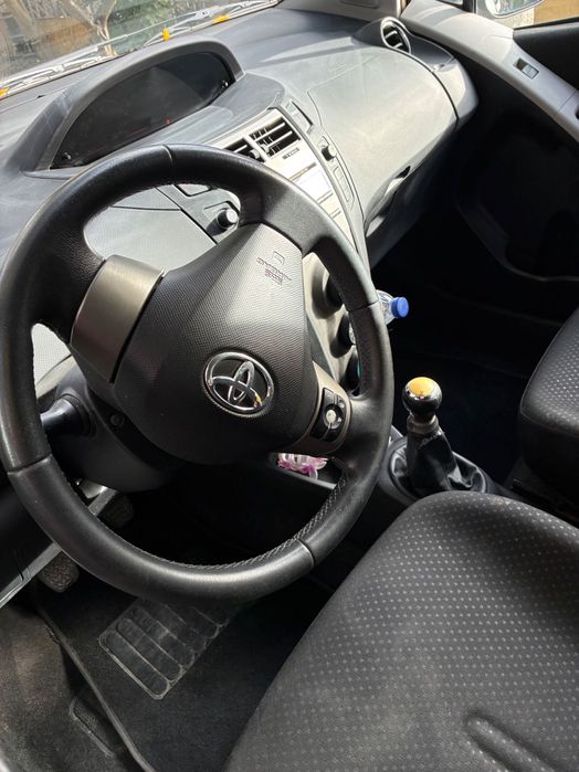 Vendo Toyota Yaris