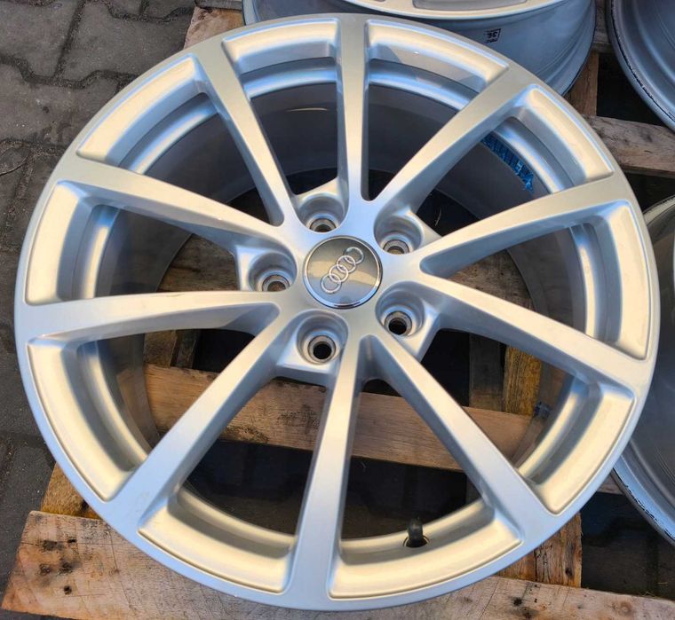 Koła zimowe felgi Aluminiowe 17 AUDI Q5 SQ5 7,5X17  235/60r17 Goodyear