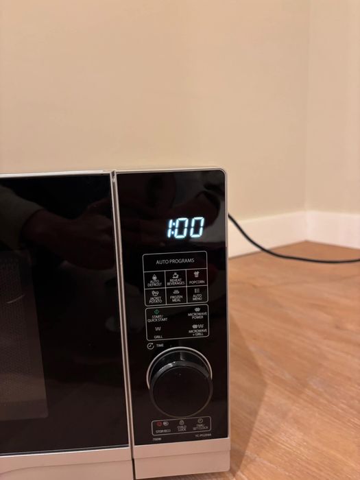 Micro ondas Sharp 20 Litros
