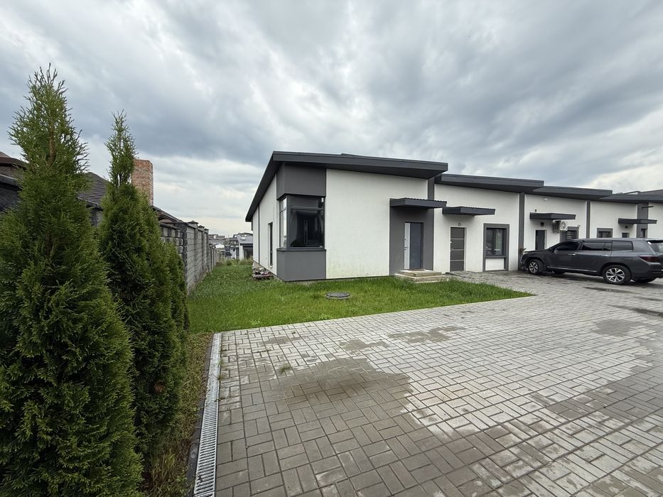 Продаж котеджу з частковим ремонтом