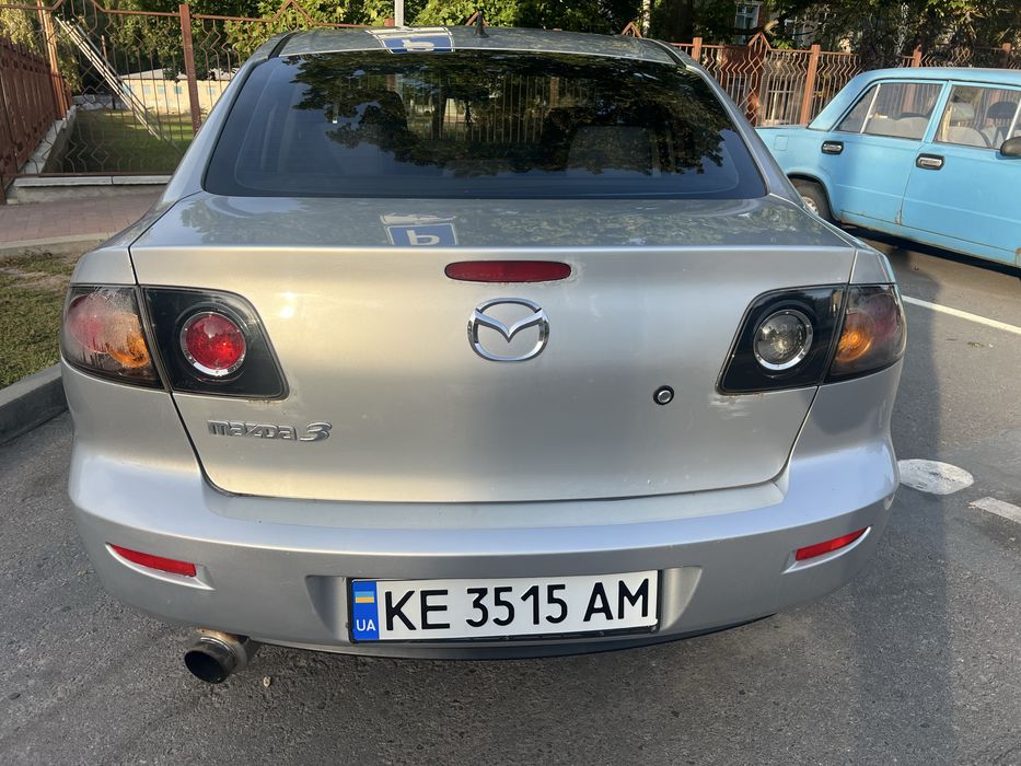 Продам мазду 3  1.6