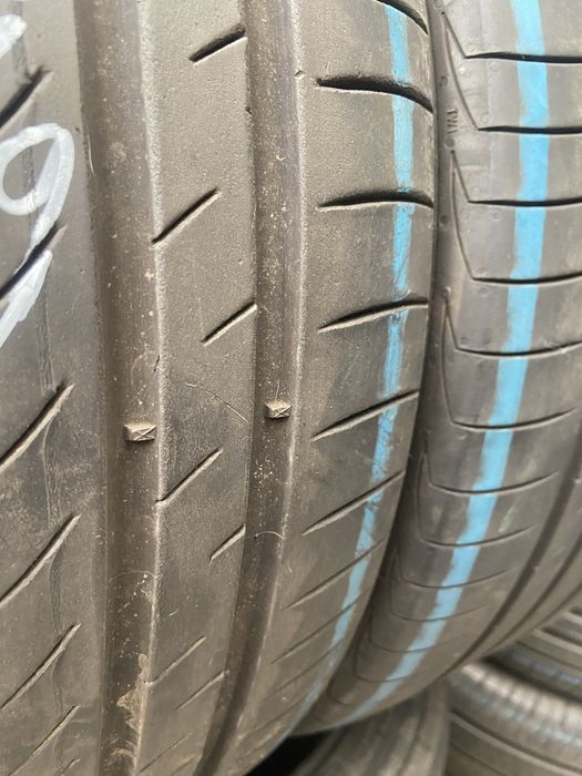 Pneus 245 / 45 R 19 Continental