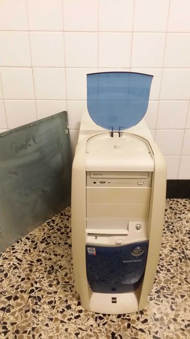 Computador fixo BAIXA DE PREÇO - Desocupar - A Funcionar