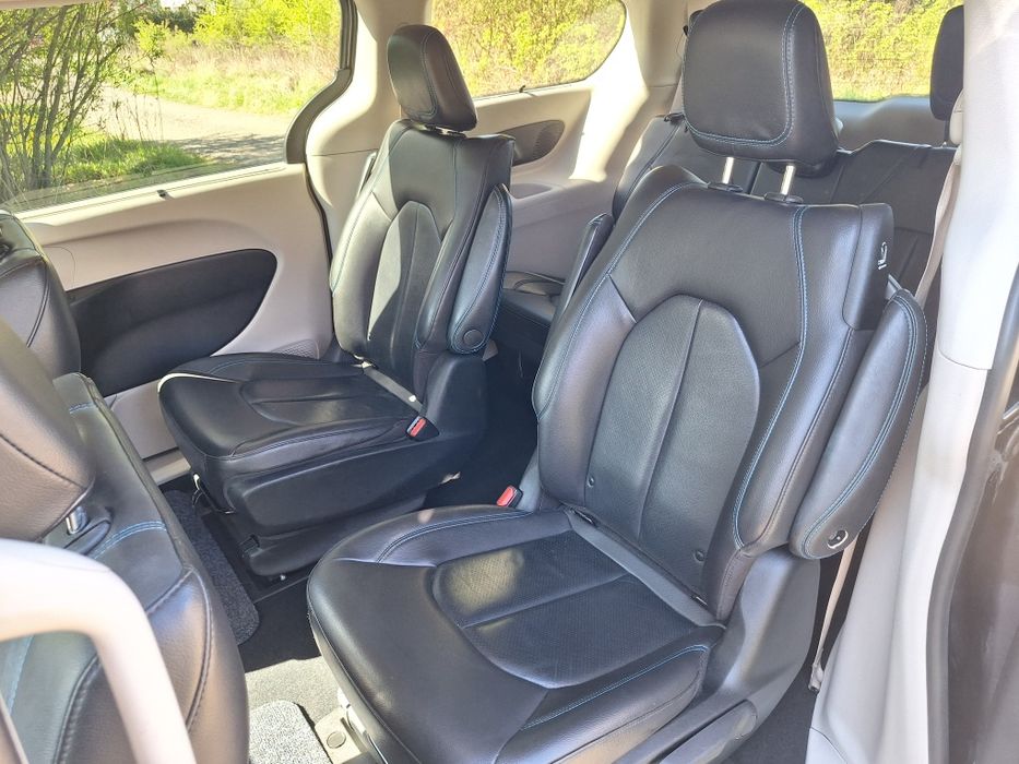 Pacifica hybrid 2021