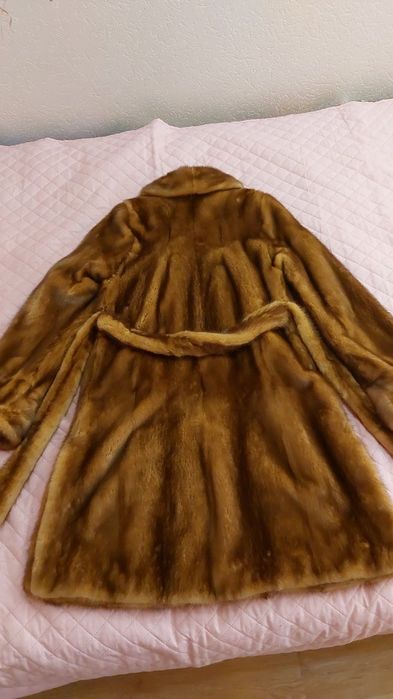 Норкова шуба довга