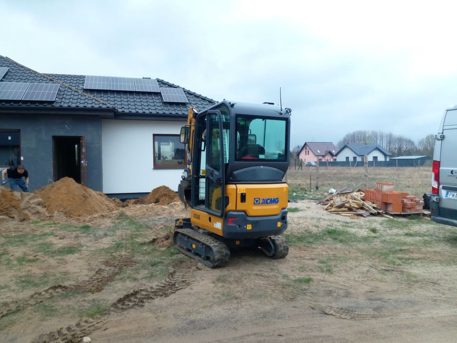 Minikoparka wynajem bez operatora lub z operatorem. Dostawana miejsce