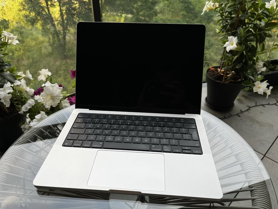 MacBook Pro 14” M1 Pro 10 CPU/16 GPU, 16GB, 1TB, Silver – jak nowy