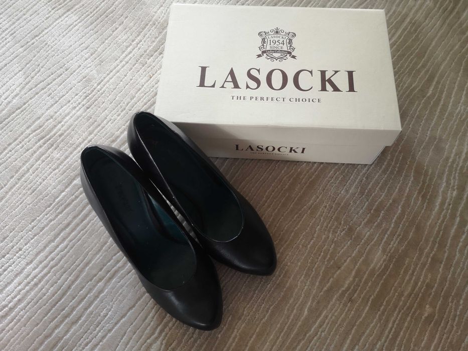 Czarne szpilki 38 na obcasie Graceland Deichmann