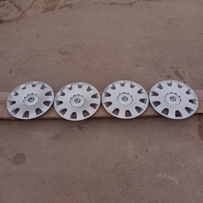 Продам комплект ковпаків на Шкоду Октавія Тур, А5 стан як новий