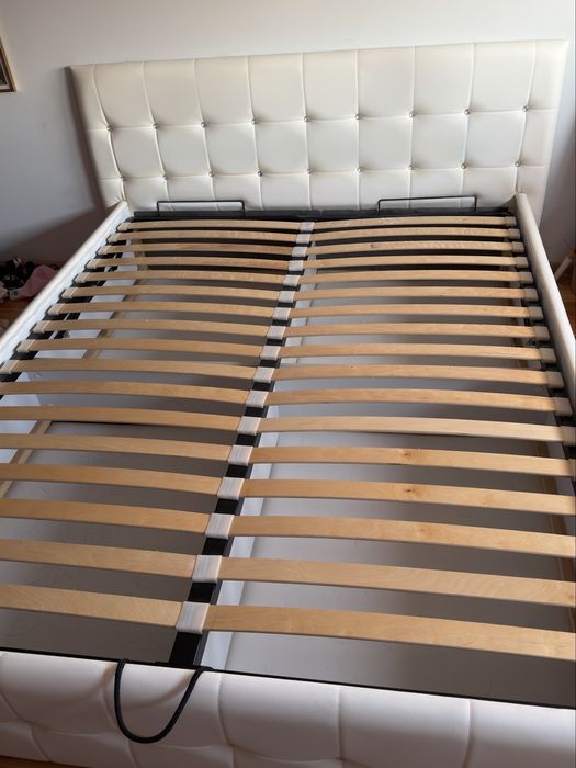 Łóżko tapicerowna 180x200 cm